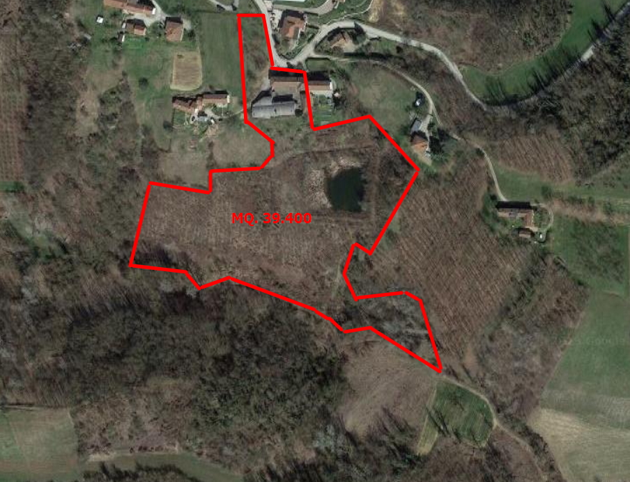 Cascina con capannone a Tigliole 